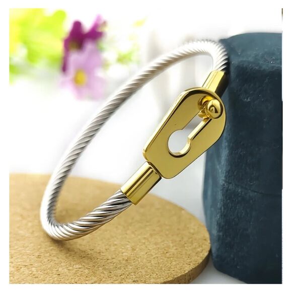 🗝️🖤•Industrial Chic Multi Tone Cable Bracelet Set – Gold Lock & Heart Charm - Picture 8 of 12